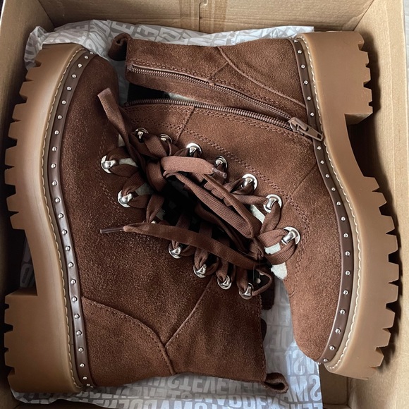 Boots - Picture 6 of 6